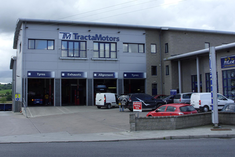Tractamotors store front view